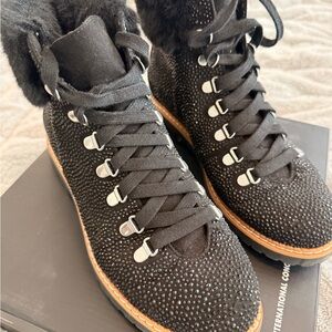 Elegant Black Women's Winter Boots